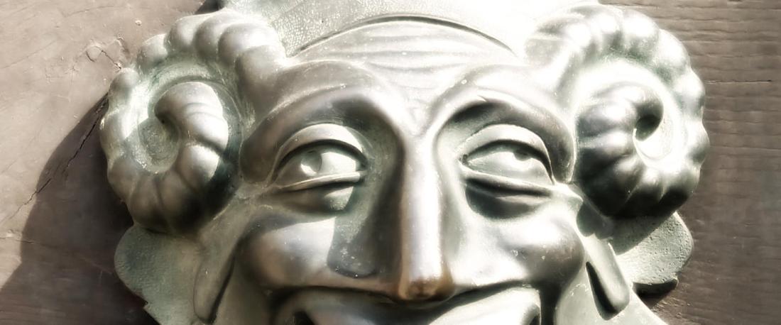 Wild schauender Sartyr